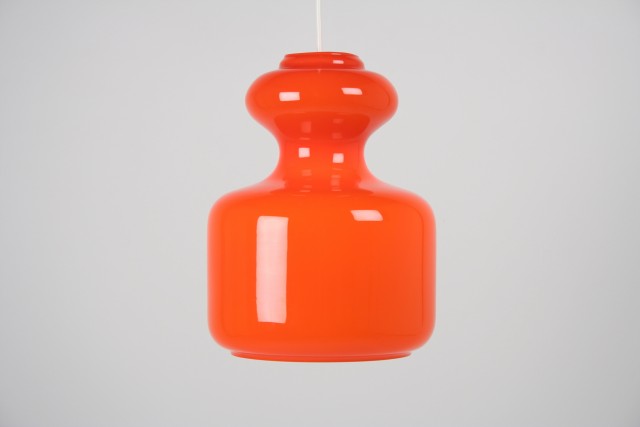 Deckenleuchte Glockenform, Opalglas innen, orange